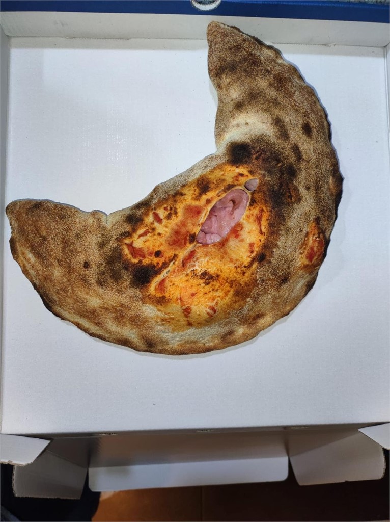 Calzone Vesuvio - Imagen 1